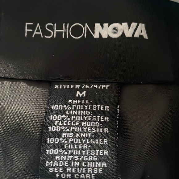 Black Fashion Nova puffer jacket. - Picture 3 of 3